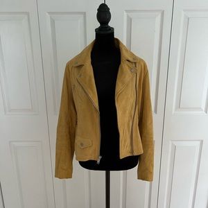 Abercrombie & Fitch x Size Medium